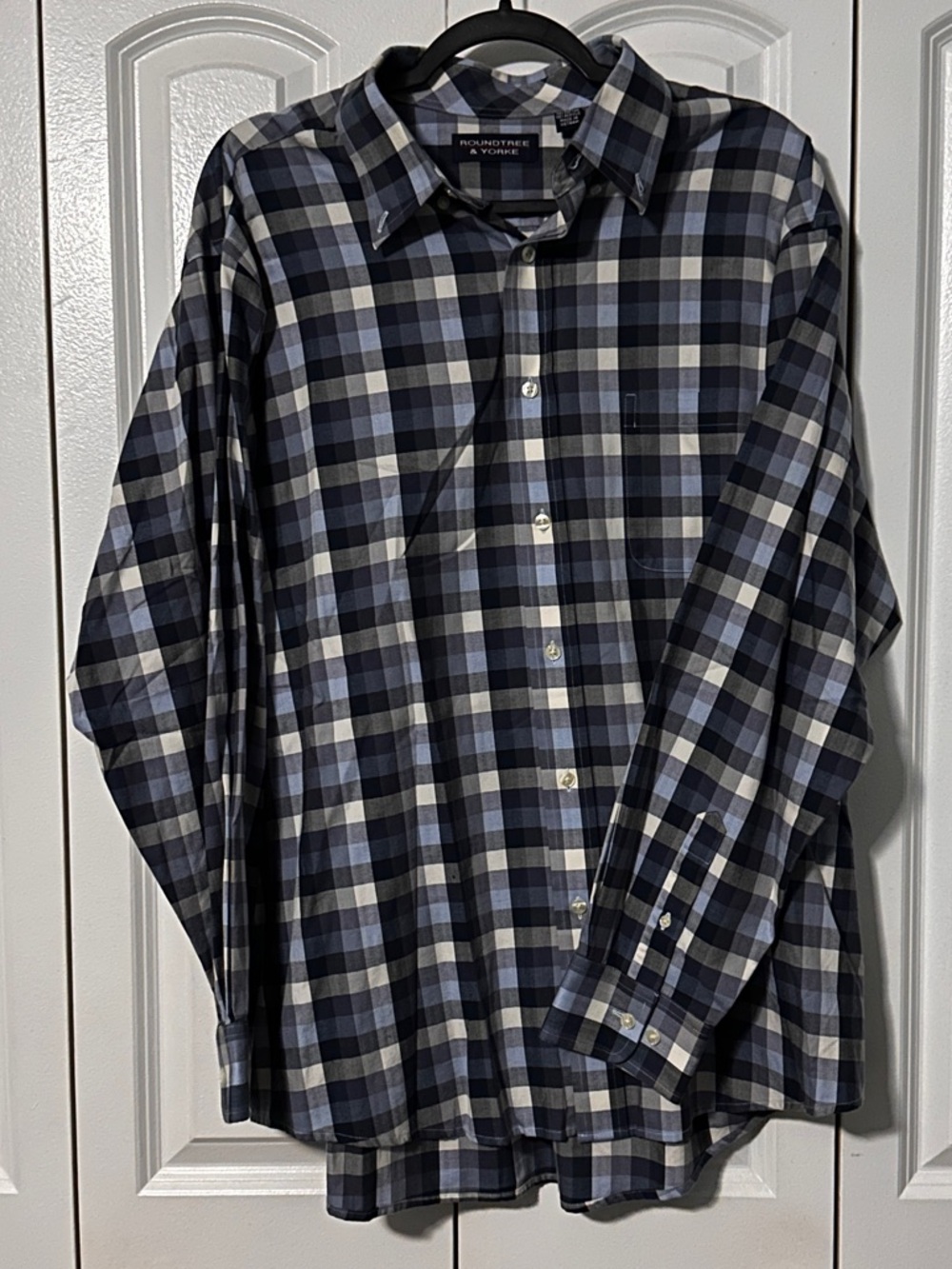 Roundtree & Yorke Blue and White Plaid Button-Down Shirt